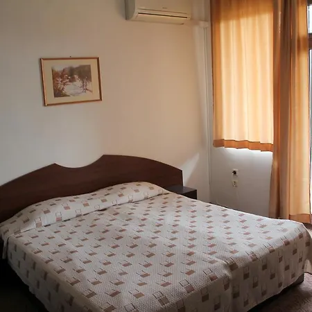 Diva Πανσιόν 3*