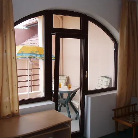 Πανσιόν Diva Golden Sands