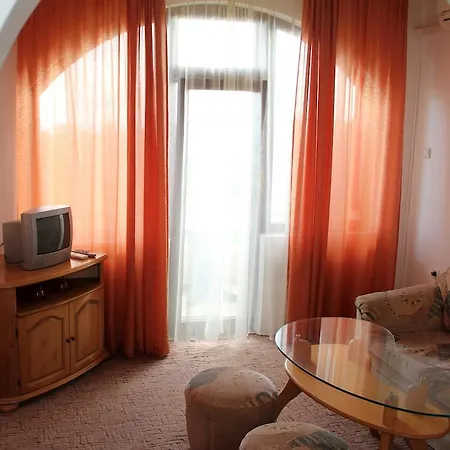Πανσιόν Diva Golden Sands