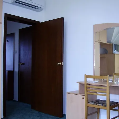 Πανσιόν Diva Golden Sands